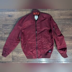 H&M LOGG Mens Burgundy Softshell Bomber Jacket Zipper Accents Size Small Unisex